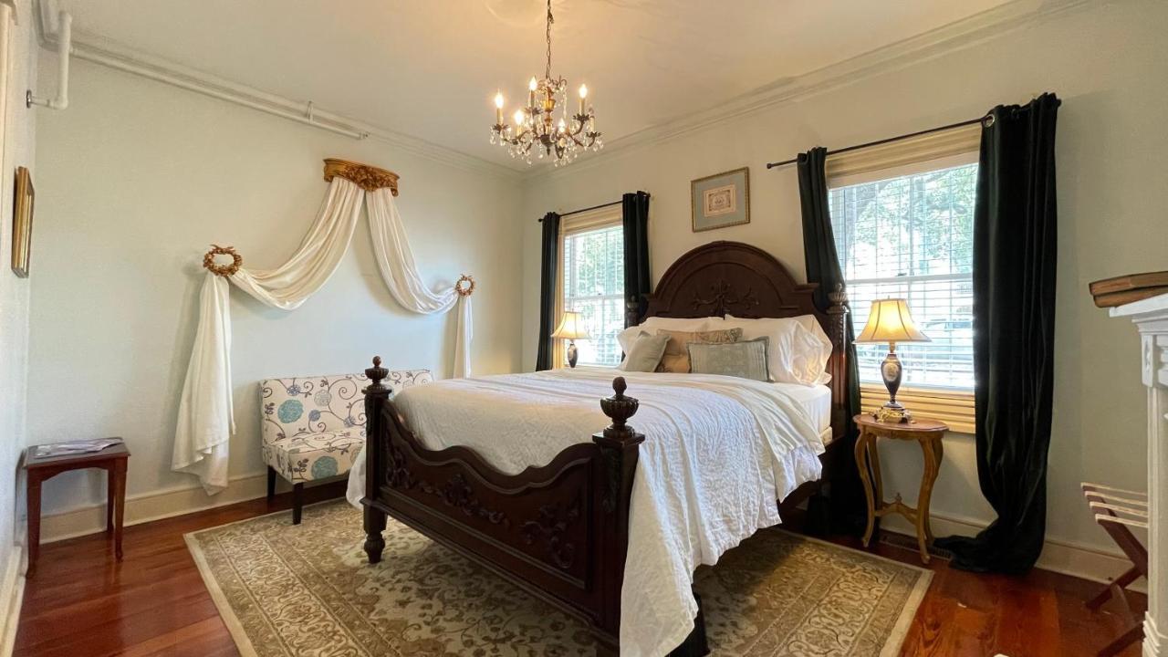 Bed and Breakfast Amethyst Garden Savannah Exterior foto